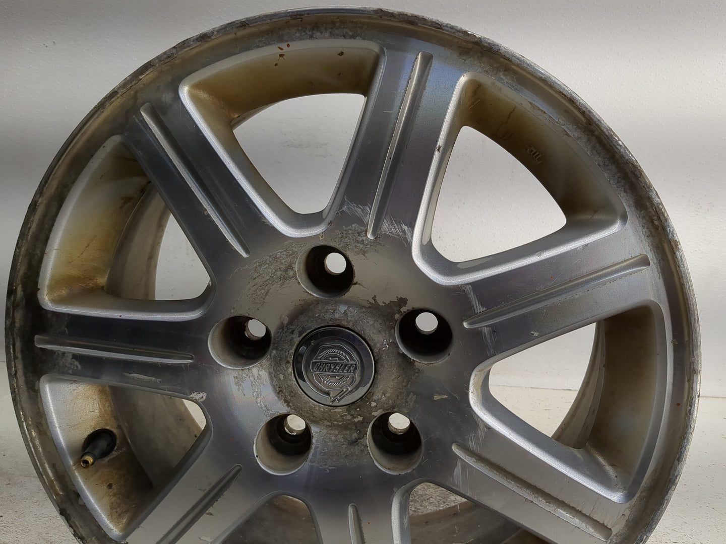 2008-2013 Chrysler Town & Country Oem Wheel Rim - Oemusedautoparts1.com