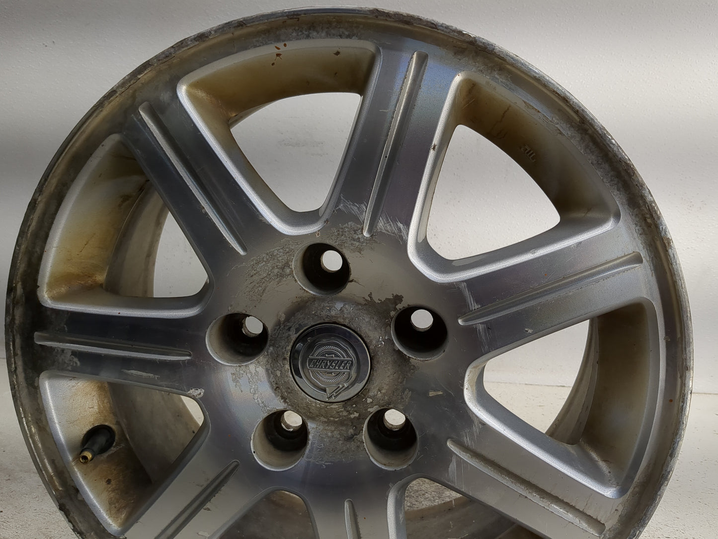 2008-2013 Chrysler Town & Country Oem Wheel Rim - Oemusedautoparts1.com