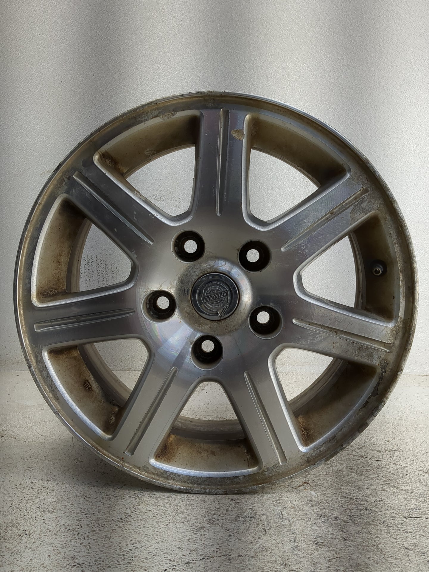 2008-2013 Chrysler Town & Country Oem Wheel Rim - Oemusedautoparts1.com