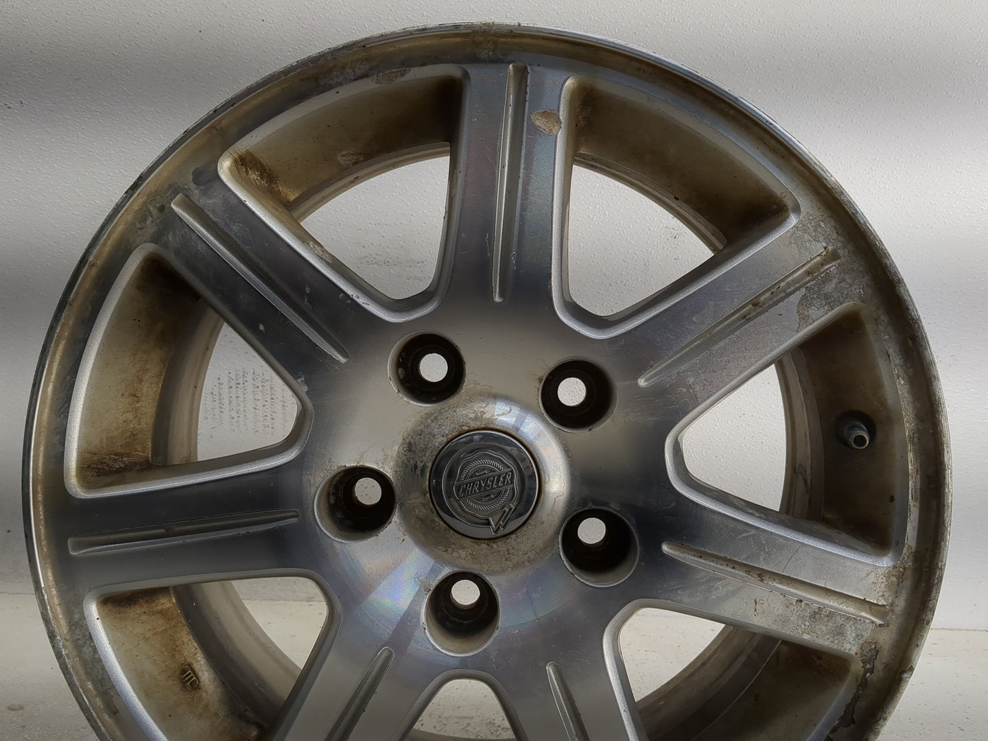2008-2013 Chrysler Town & Country Oem Wheel Rim - Oemusedautoparts1.com