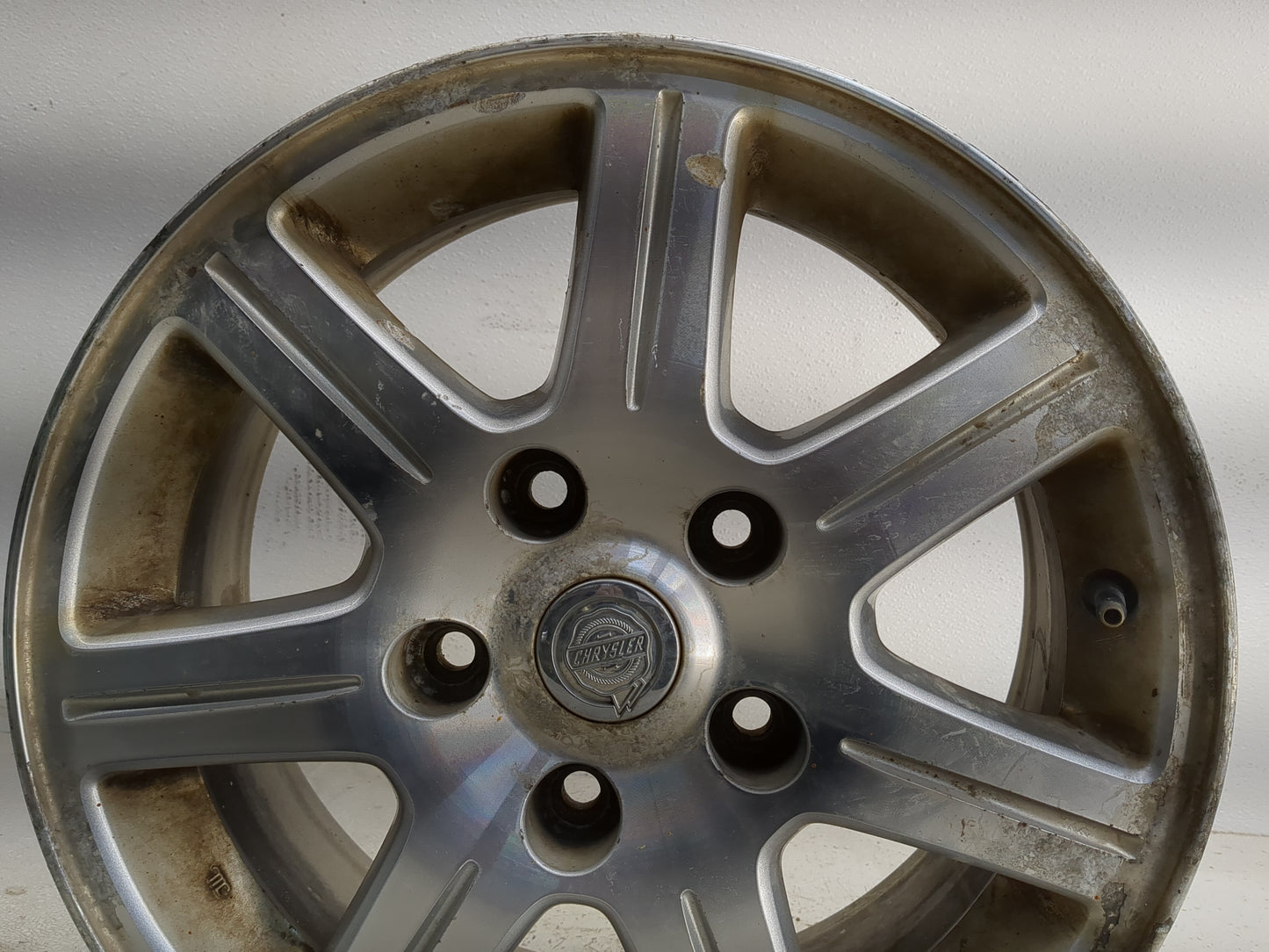 2008-2013 Chrysler Town & Country Oem Wheel Rim - Oemusedautoparts1.com