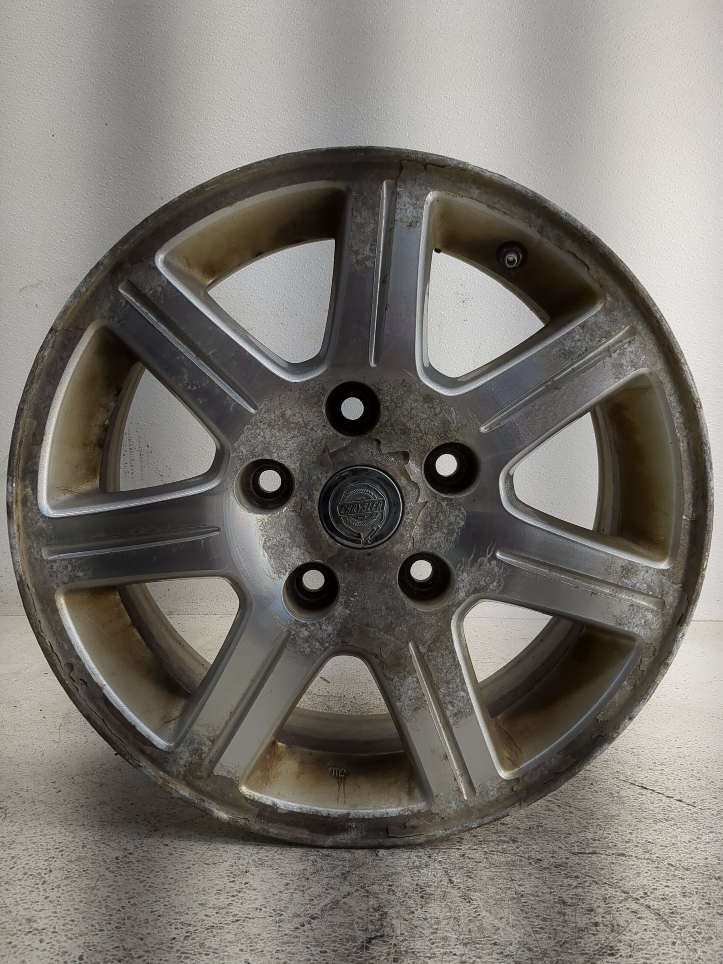 2008-2013 Chrysler Town & Country Oem Wheel Rim - Oemusedautoparts1.com