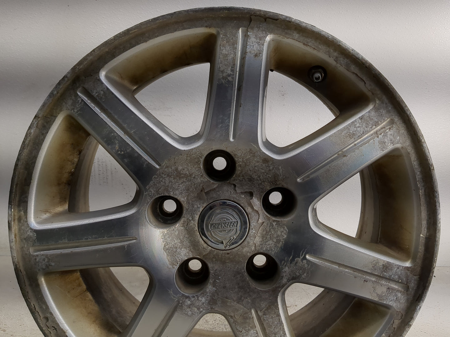 2008-2013 Chrysler Town & Country Oem Wheel Rim 1242048 - Oemusedautoparts1.com
