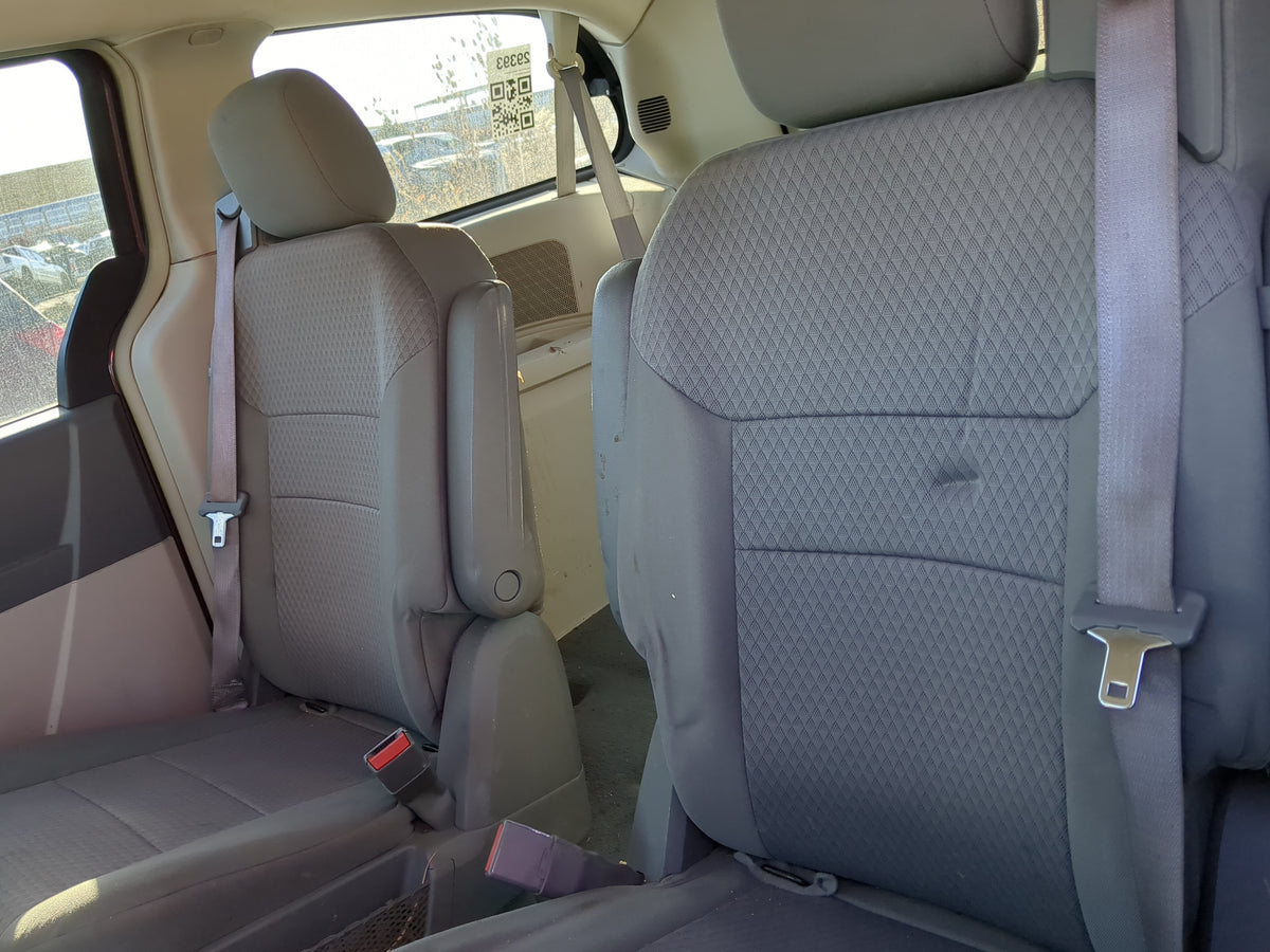 2008 Chrysler Town & Country Rear Seat Oem 1242753 - Oemusedautoparts1.com
