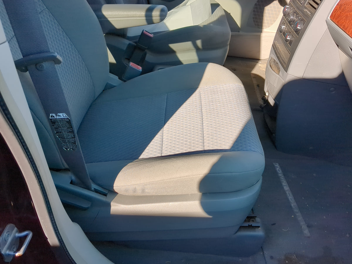 2008-2010 Chrysler Town & Country Passenger Front Seat Oem 1242787 - Oemusedautoparts1.com