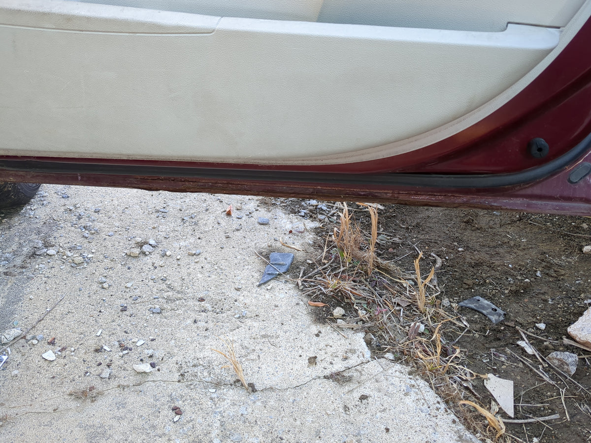 2008-2016 Chrysler Town & Country Passenger Front Door Oem 1242805 - Oemusedautoparts1.com