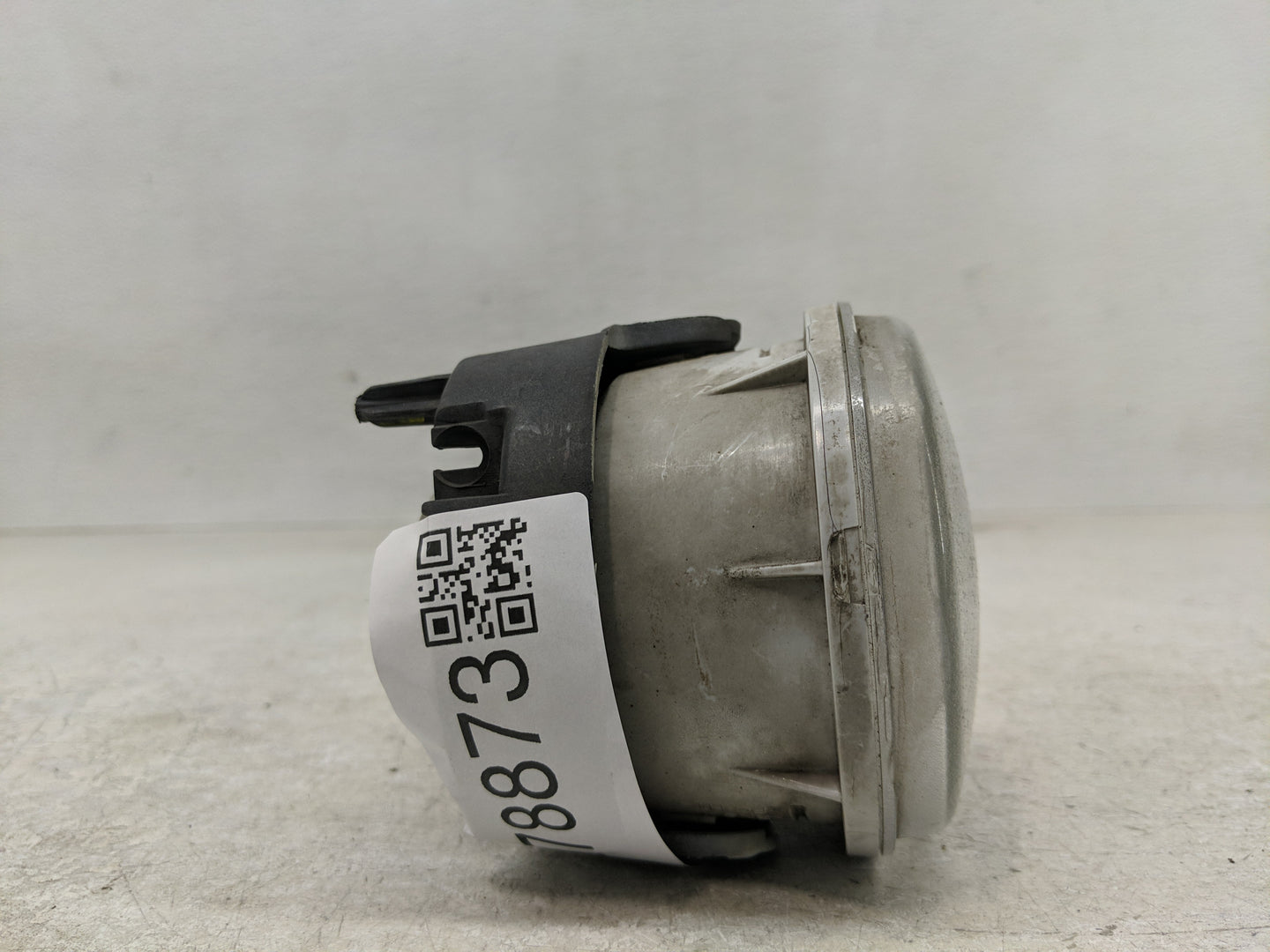 2005-2009 Chrysler Town & Country Passenger Right Oem Fog Light Lamp - Oemusedautoparts1.com