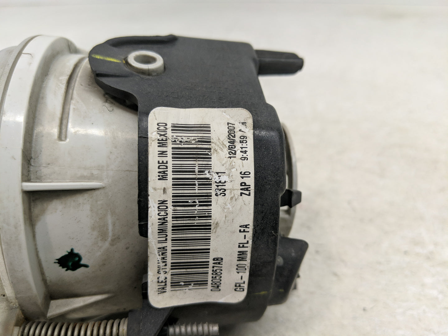2005-2009 Chrysler Town & Country Passenger Right Oem Fog Light Lamp - Oemusedautoparts1.com