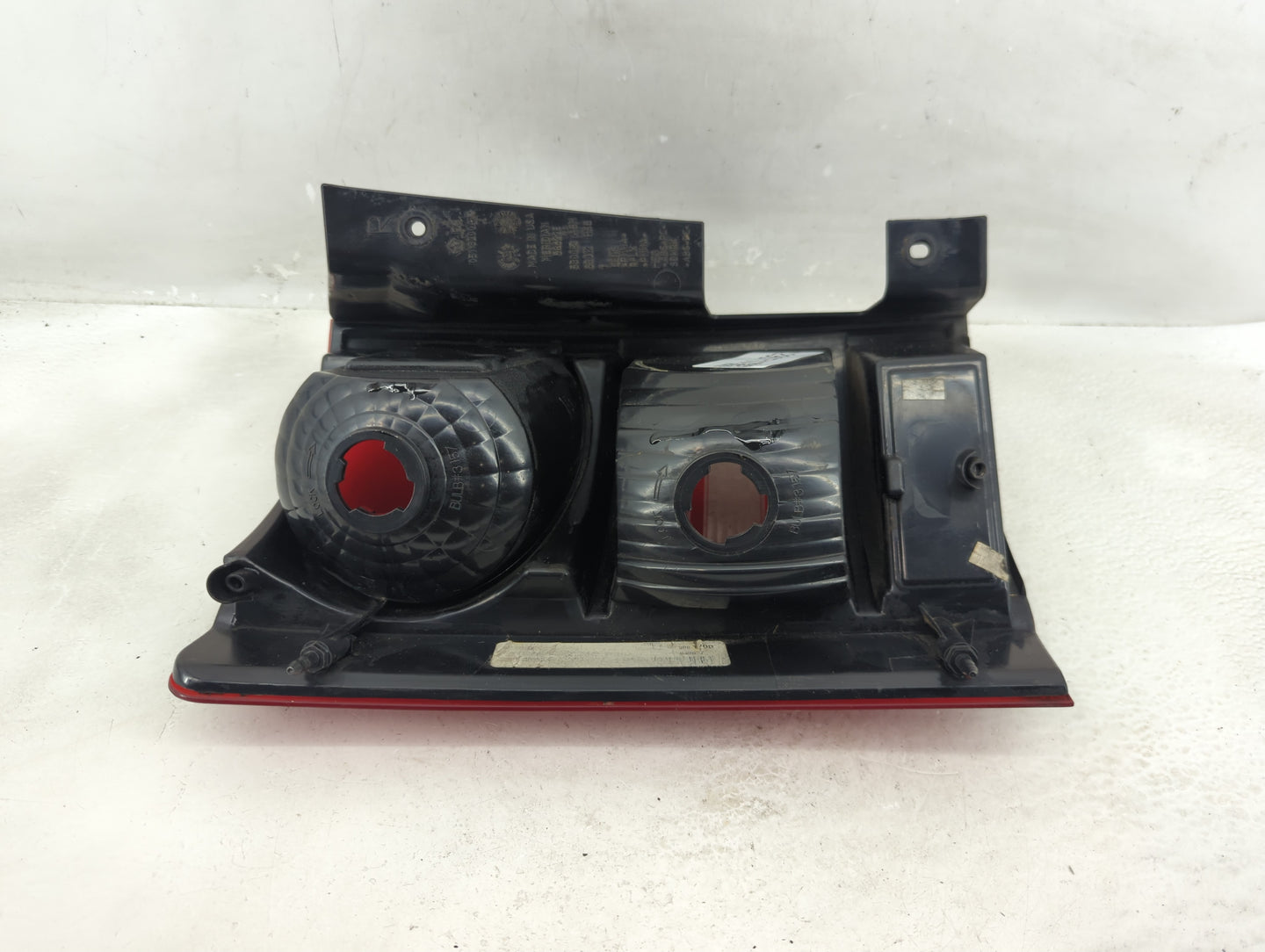 2008-2010 Chrysler Town & Country Tail Light Assembly Passenger Right OEM P/N:58622E Fits Fits 2008 2009 2010 OEM Used Auto 