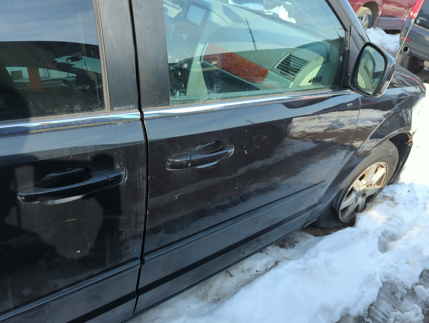 2008-2016 Chrysler Town & Country Passenger Front Door Oem 1366584 - Oemusedautoparts1.com