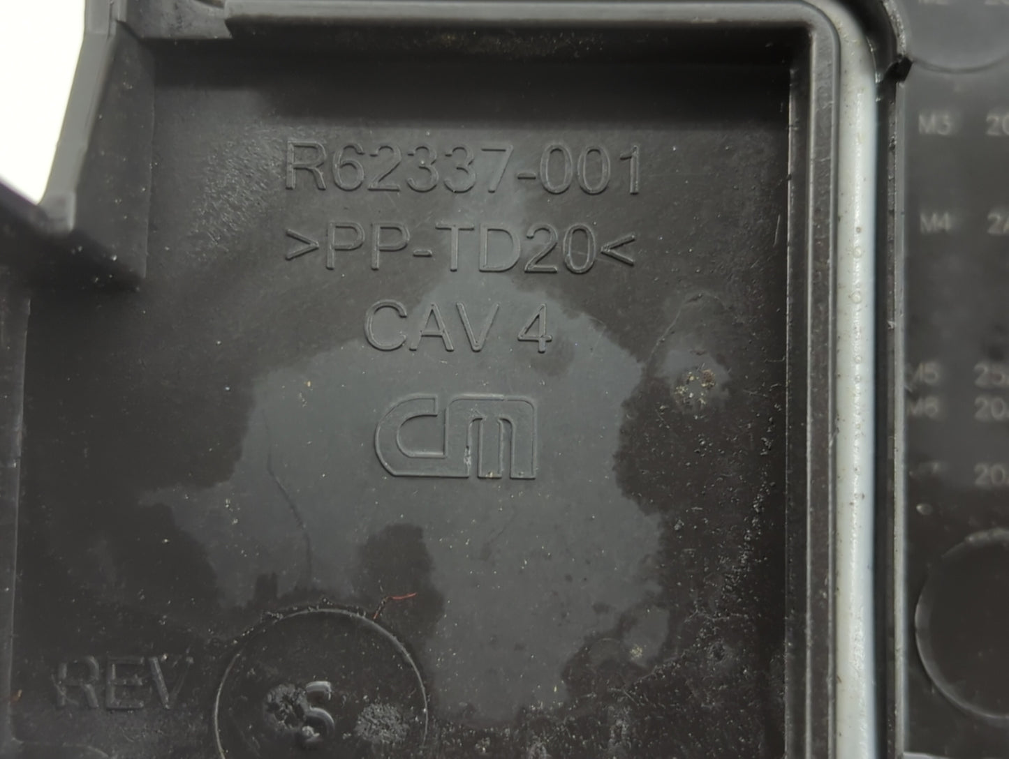 2008 Chrysler Town & Country Fusebox Fuse Box Relay Module R62337-001 - Oemusedautoparts1.com