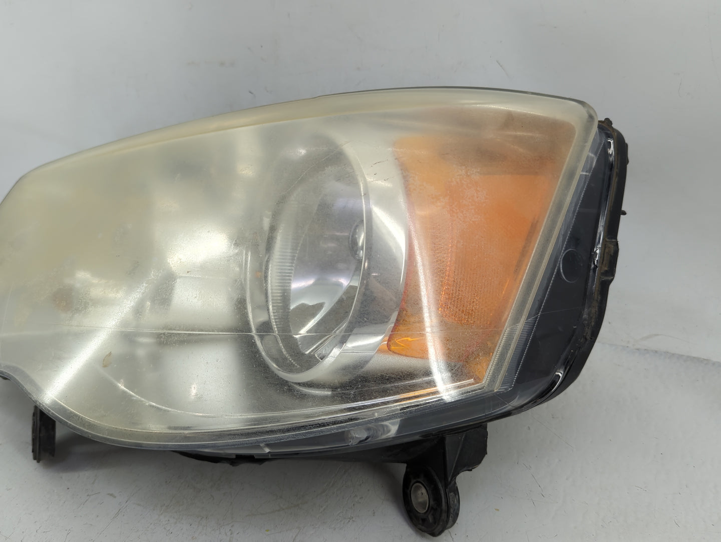2008 Chrysler Town & Country Driver Left Oem Head Light Headlight Lamp - Oemusedautoparts1.com