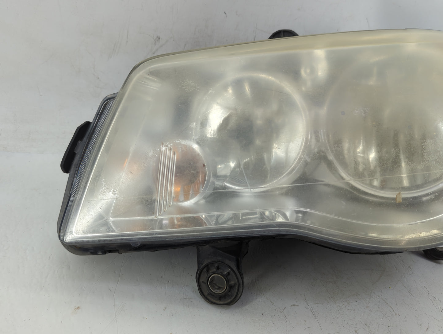 2008 Chrysler Town & Country Driver Left Oem Head Light Headlight Lamp - Oemusedautoparts1.com