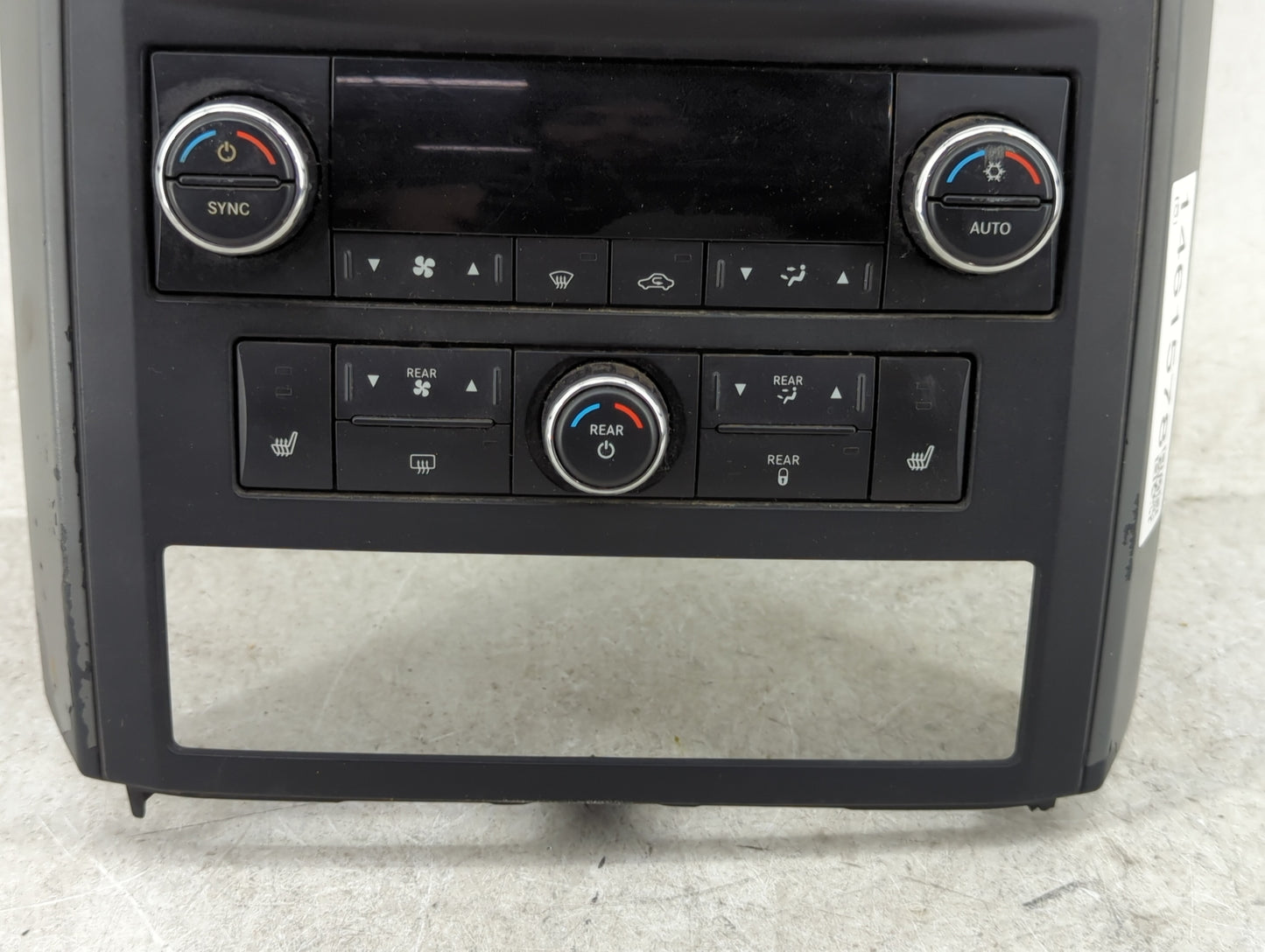 2008-2010 Chrysler Town & Country Climate Control Module Temperature AC/Heater Replacement P/N:P55111807AG Fits OEM Used Aut