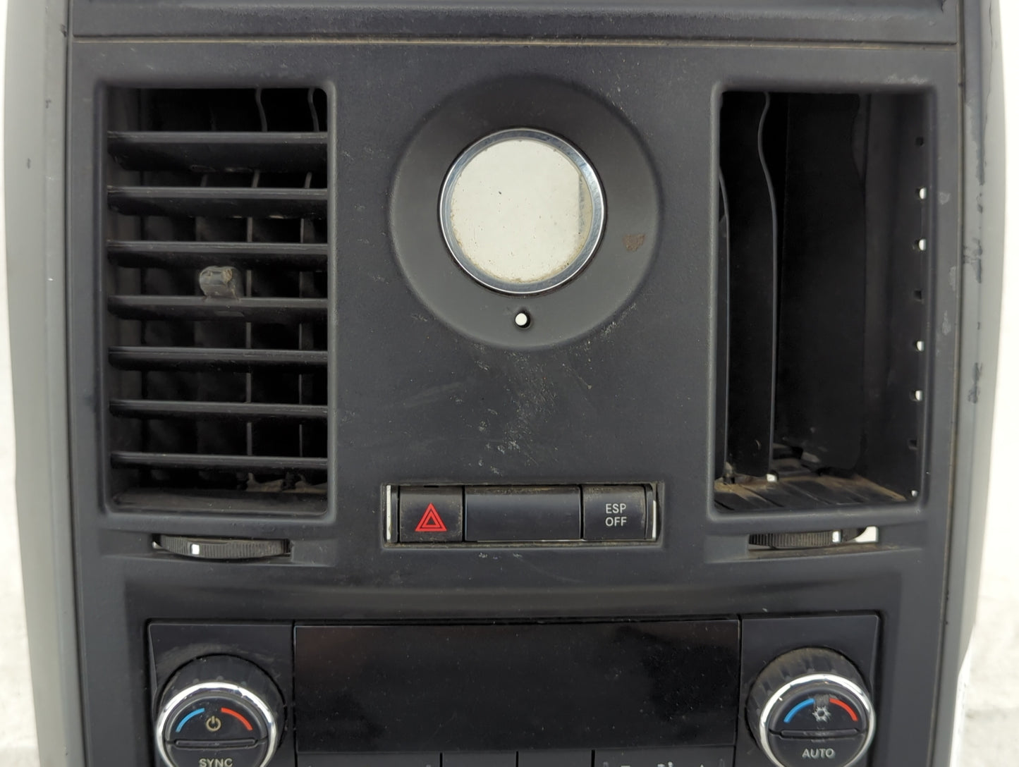 2008-2010 Chrysler Town & Country Climate Control Module Temperature AC/Heater Replacement P/N:P55111807AG Fits OEM Used Aut