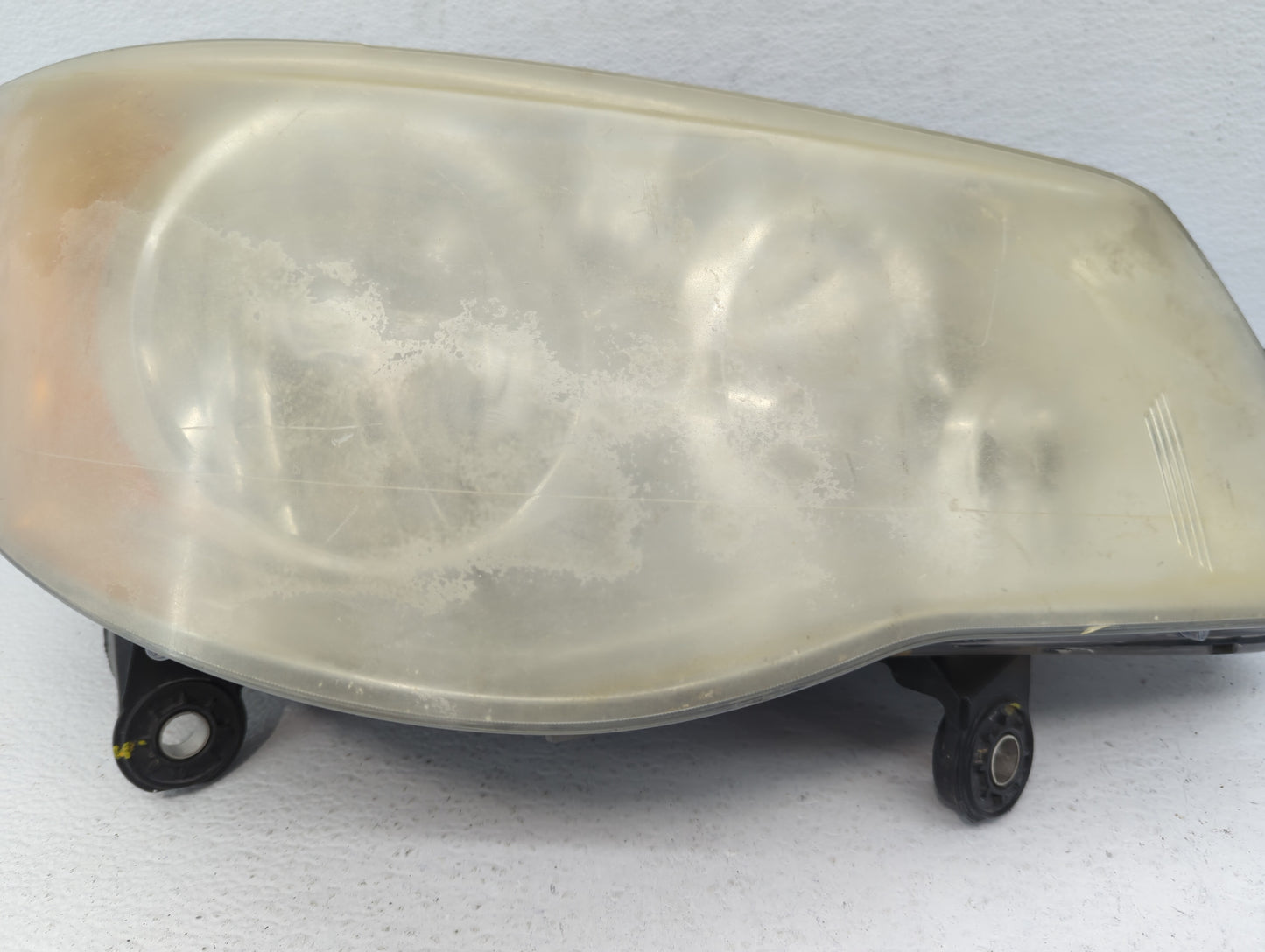 2008 Chrysler Town & Country Tail Light Assembly Passenger Right OEM P/N:264214-00 Fits OEM Used Auto Parts - Oemusedautopar