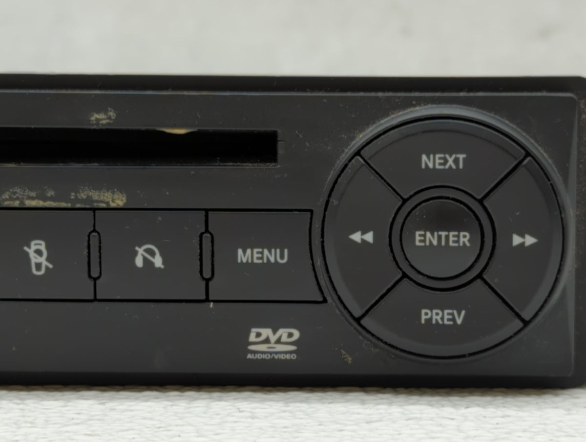 2008-2008 Chrysler Town & Country Am Fm Cd Player Radio Receiver 515395 - Oemusedautoparts1.com