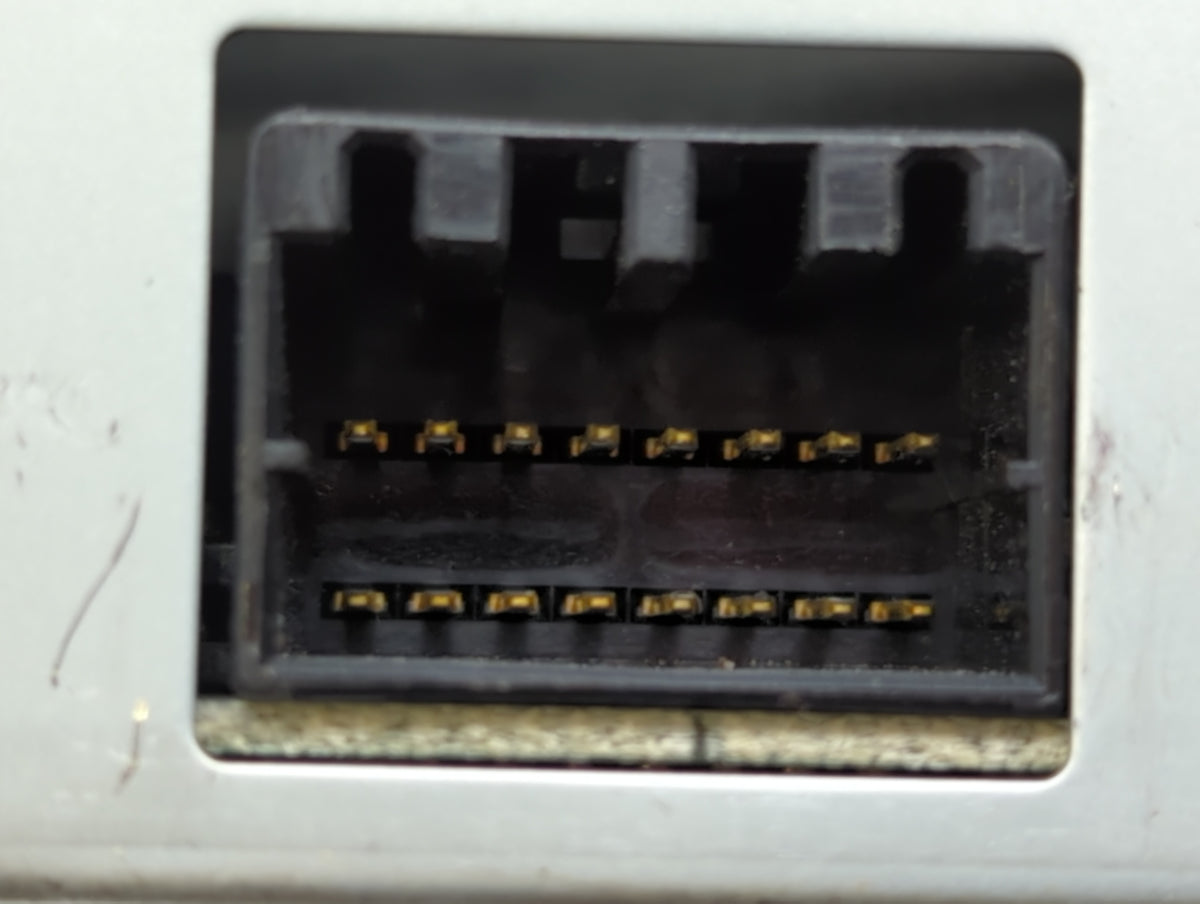 2008-2008 Chrysler Town & Country Am Fm Cd Player Radio Receiver 515395 - Oemusedautoparts1.com