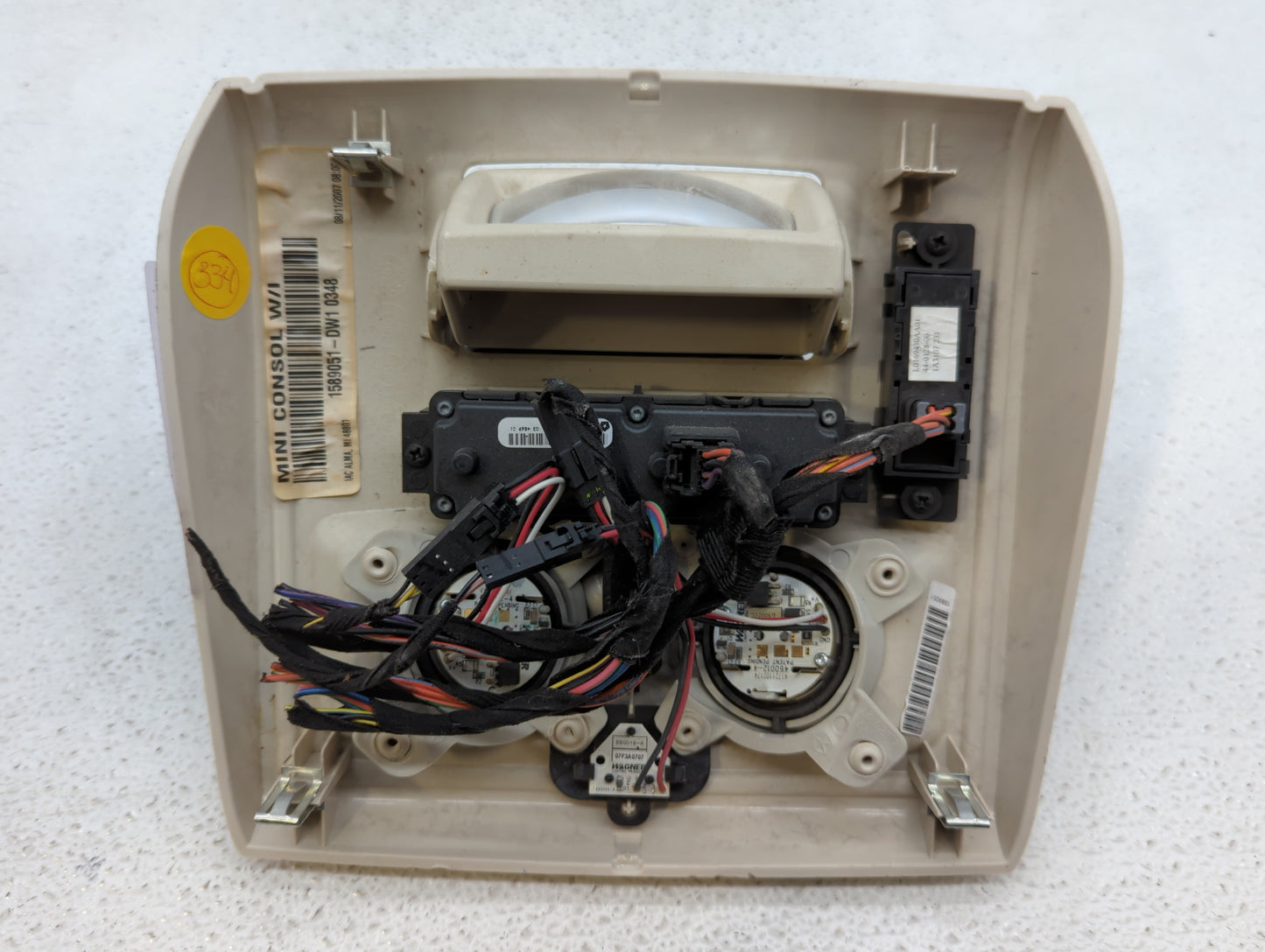 2008 Chrysler Town & Country Overhead Roof Console - Oemusedautoparts1.com