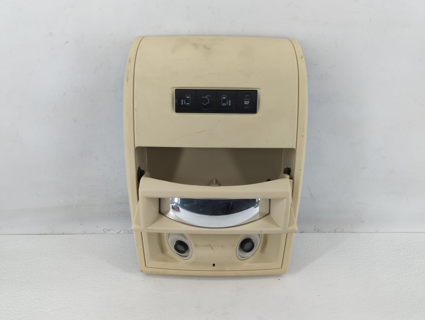 2008 Chrysler Town & Country Overhead Roof Console Interior Dome Light - Oemusedautoparts1.com