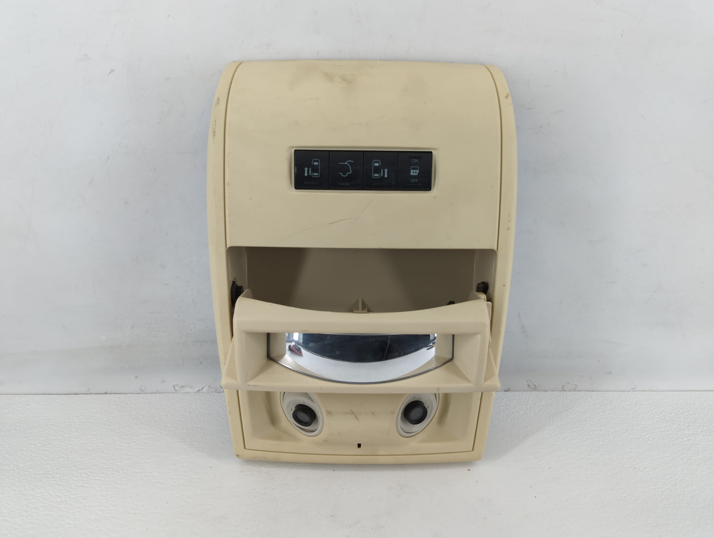 2008 Chrysler Town & Country Overhead Roof Console Interior Dome Light - Oemusedautoparts1.com