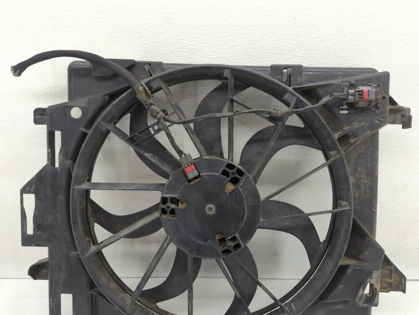 2008-2016 Chrysler Town & Country Left Radiator Fan Motor Assembly - Oemusedautoparts1.com