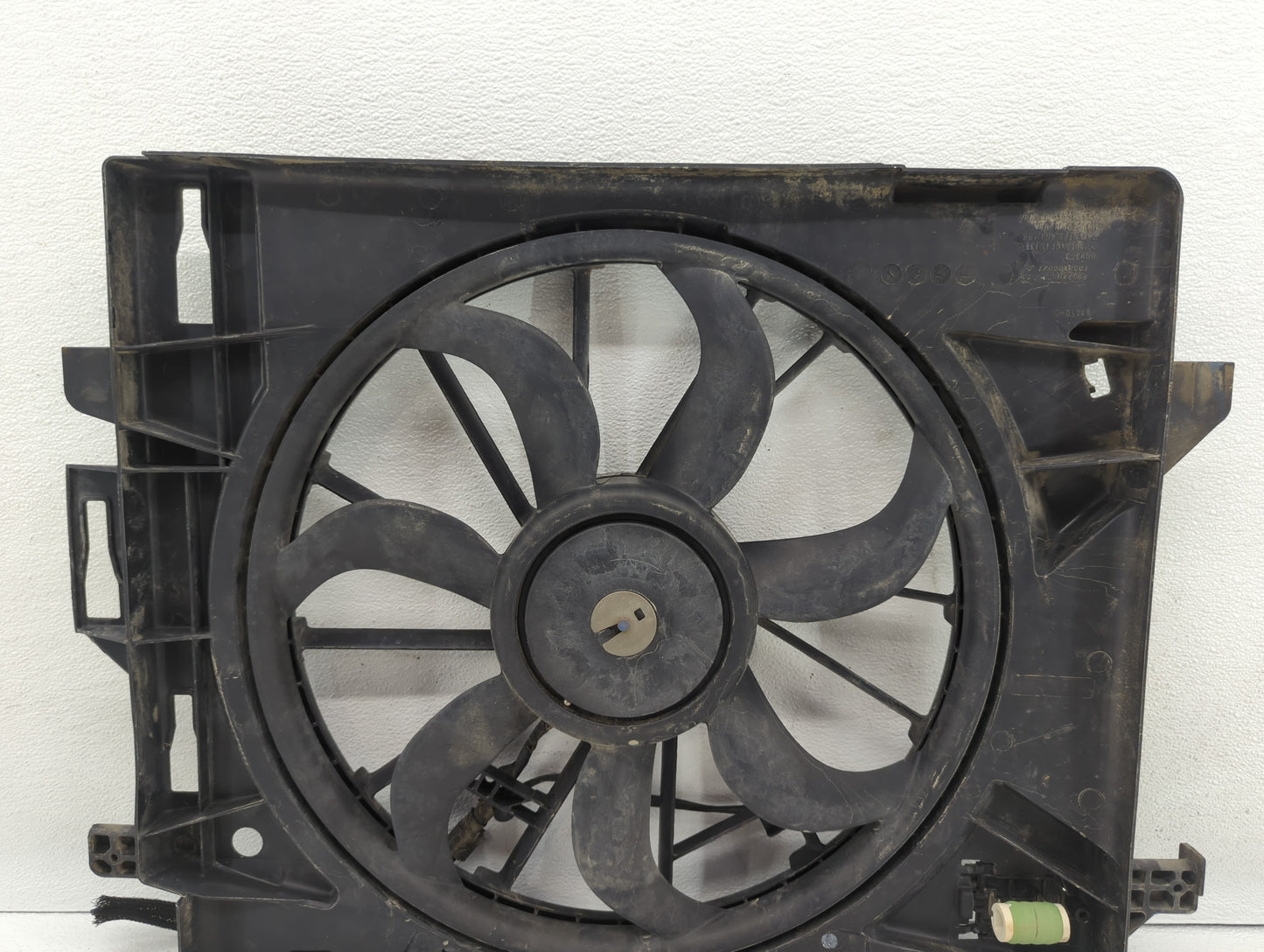 2008-2016 Chrysler Town & Country Left Radiator Fan Motor Assembly - Oemusedautoparts1.com