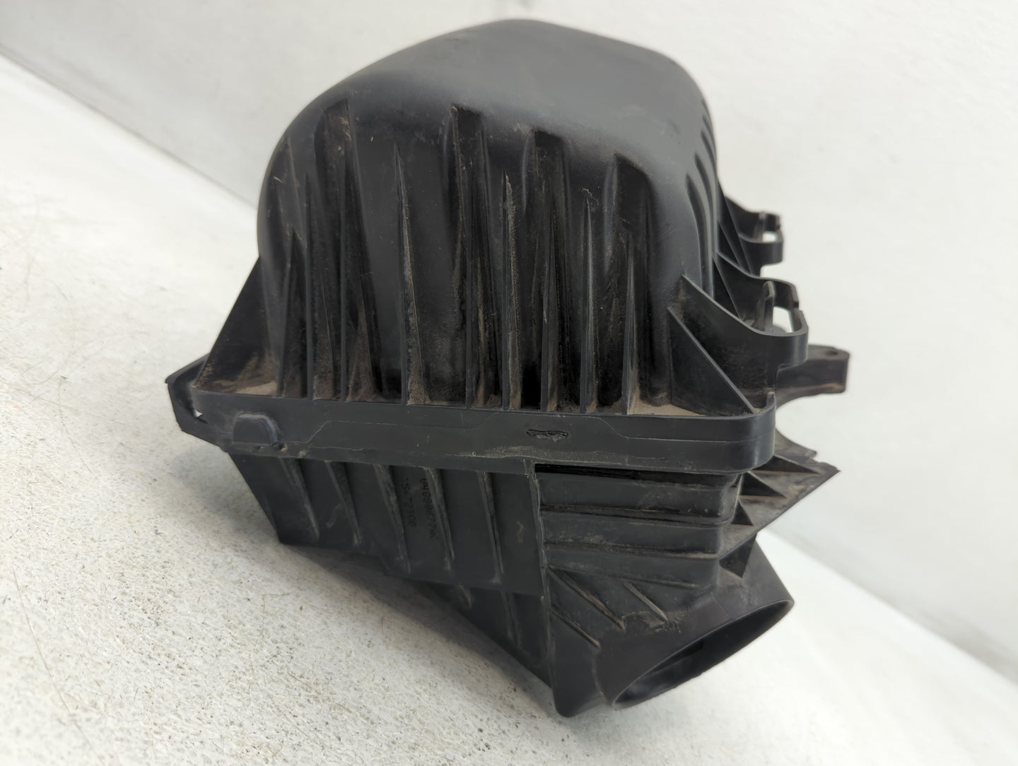 2008-2010 Chrysler Town & Country Air Cleaner Intake-duct Hose Tube 677869 - Oemusedautoparts1.com