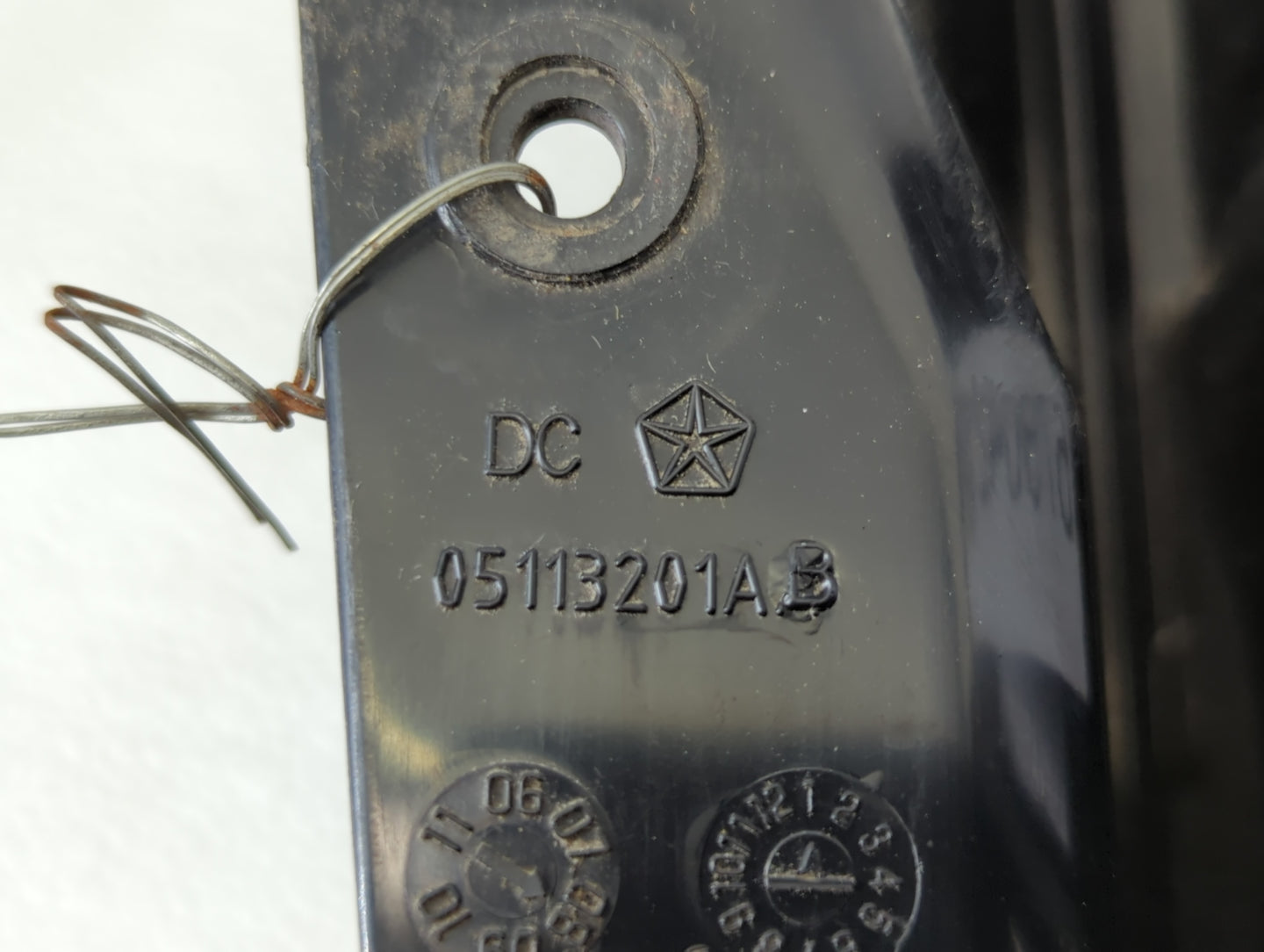 2008-2010 Chrysler Town & Country Tail Light Assembly Driver Left OEM P/N:05113201AB Fits Fits 2008 2009 2010 OEM Used Auto 