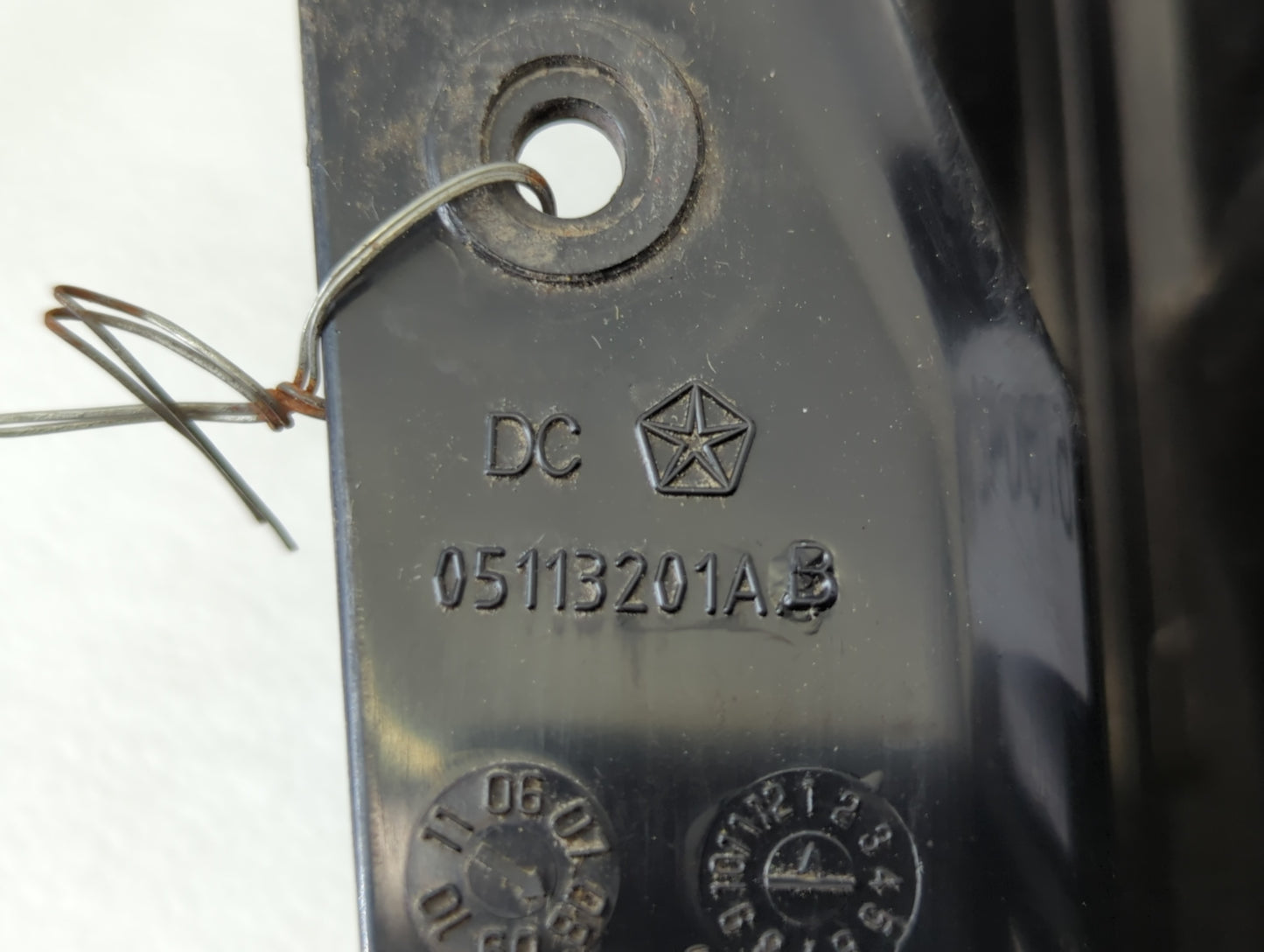 2008-2010 Chrysler Town & Country Tail Light Assembly Driver Left OEM P/N:05113201AB Fits Fits 2008 2009 2010 OEM Used Auto 