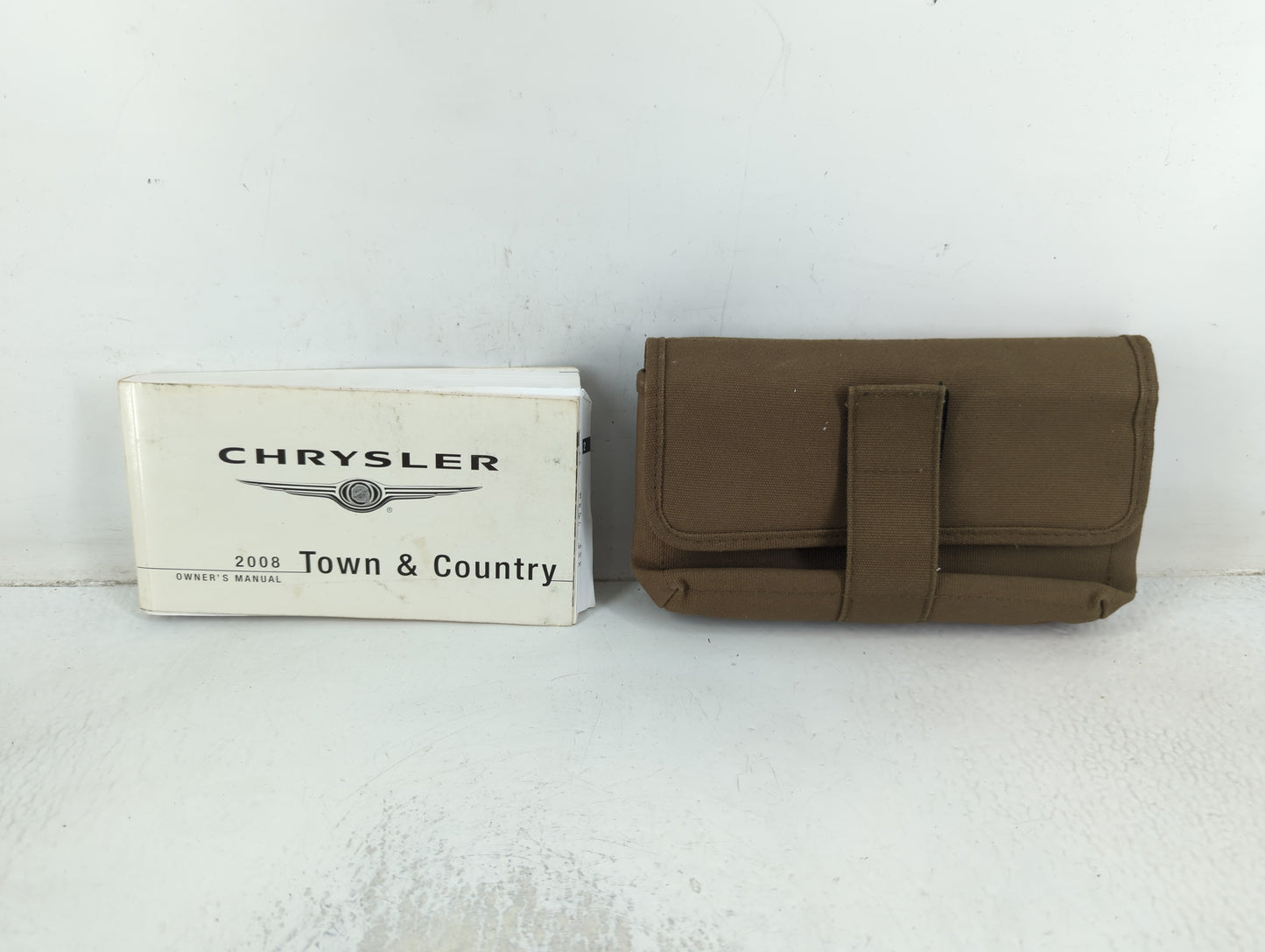 2008 Chrysler Town & Country Owners Manual Book Guide P/N:81-026-0817 OEM Used Auto Parts - Oemusedautoparts1.com