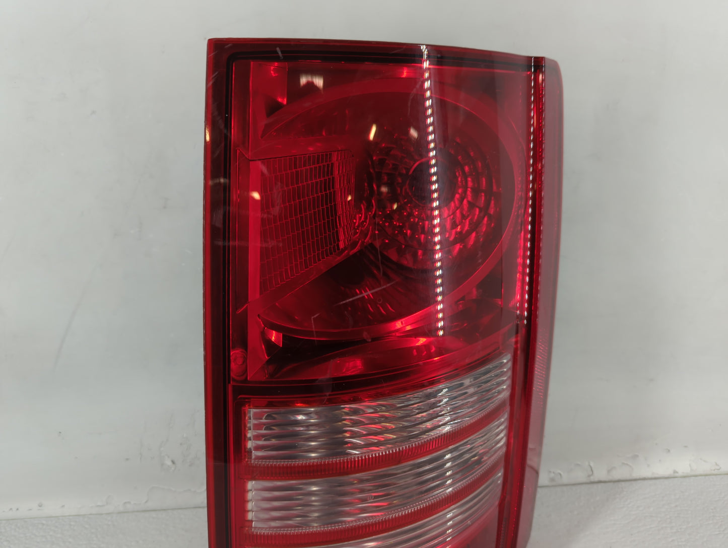 2008 Chrysler Town & Country Tail Light Assembly Driver Left OEM P/N:05113200AB Fits OEM Used Auto Parts - Oemusedautoparts1