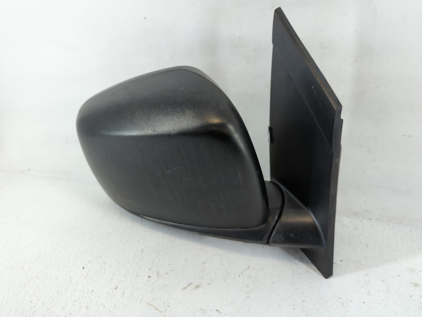 2008 Chrysler Town & Country Passenger Right Side View Manual Door Mirror - Oemusedautoparts1.com