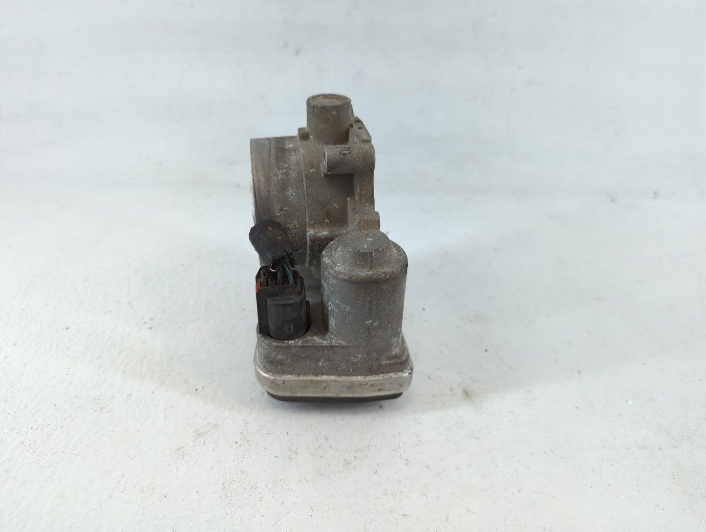 2008-2010 Chrysler Town & Country Throttle Body Fits Fits 2006 2007 2008 2009 2010 2011 OEM Used Auto Parts - Oemusedautopar