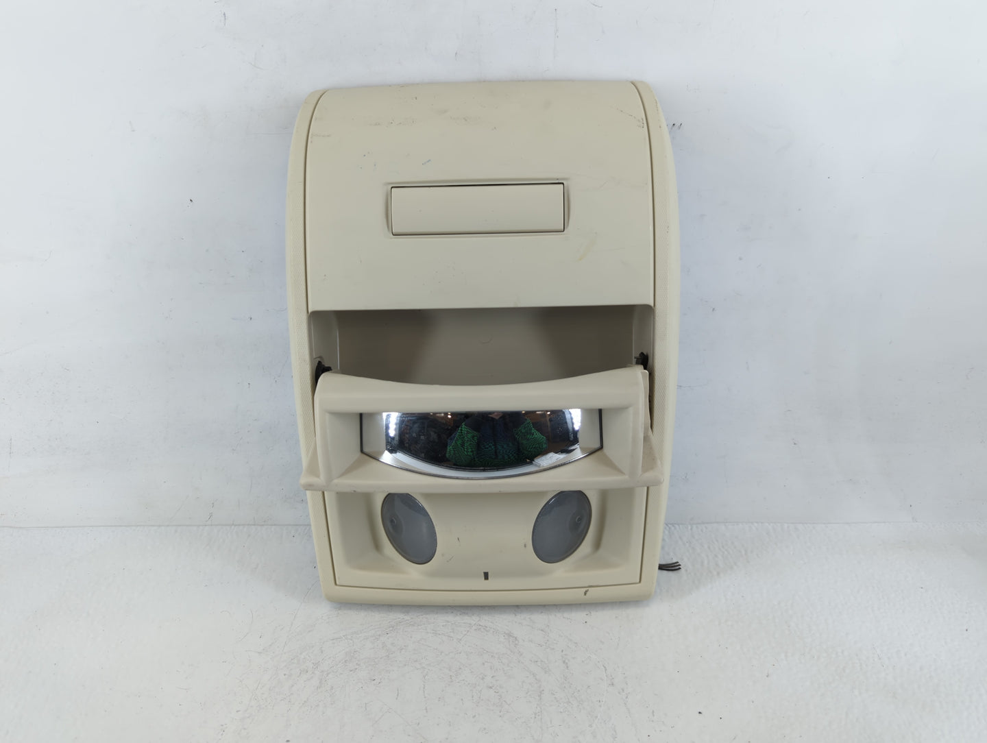 2008 Chrysler Town & Country Overhead Roof Console - Oemusedautoparts1.com