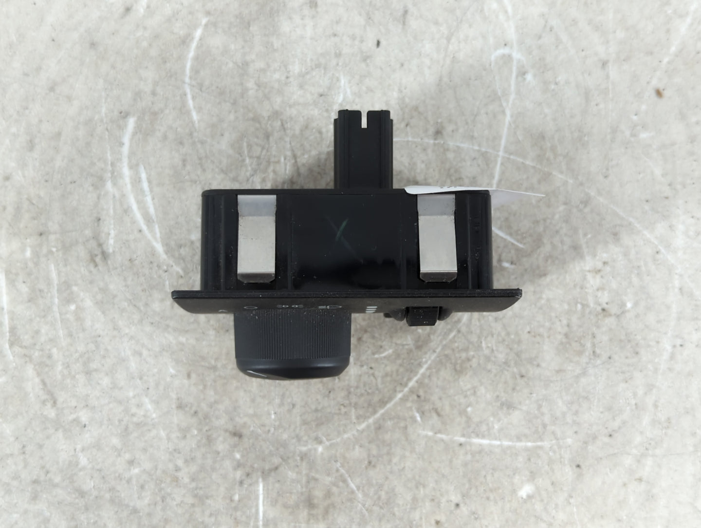 2008 Chrysler Town & Country Headlight Lamp Control Switch - Oemusedautoparts1.com
