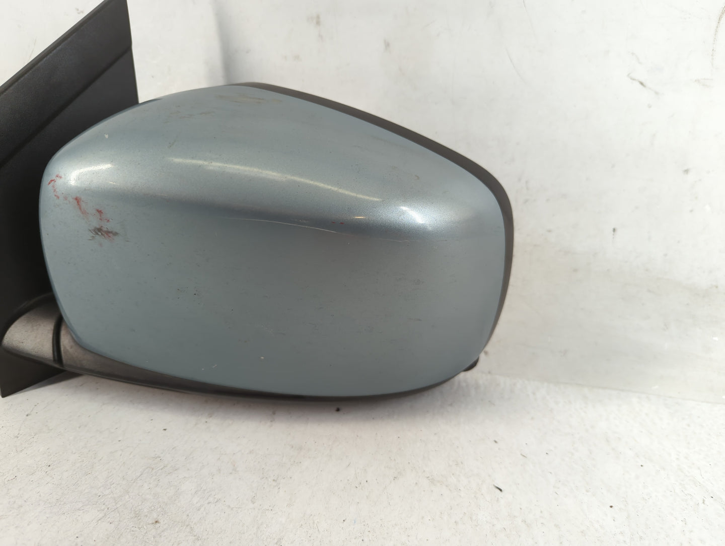2008-2010 Chrysler Town & Country Driver Side View Mirror - Left Door Mirror OEM Used - Oemusedautoparts1.com