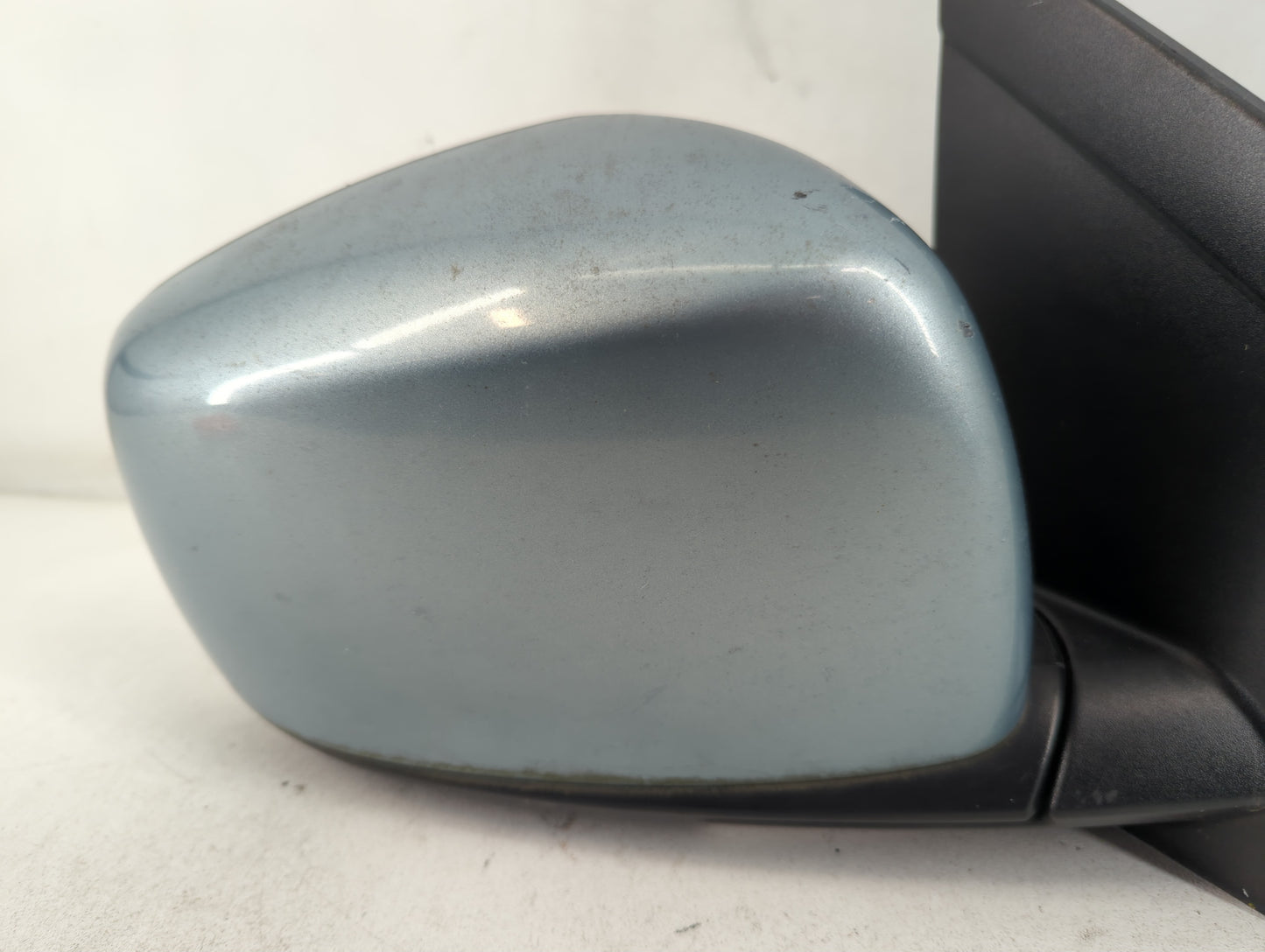 2008-2010 Chrysler Town & Country Passenger Side View Mirror - Right Door Mirror OEM Used - Oemusedautoparts1.com
