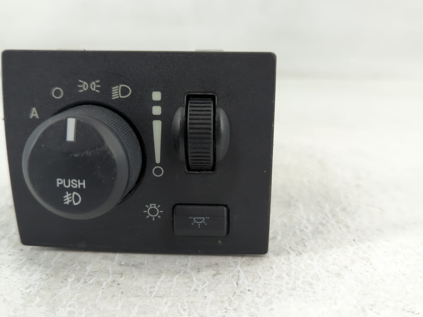 2008 Chrysler Town & Country Headlight Head Light Switch Lamp Control - Oemusedautoparts1.com