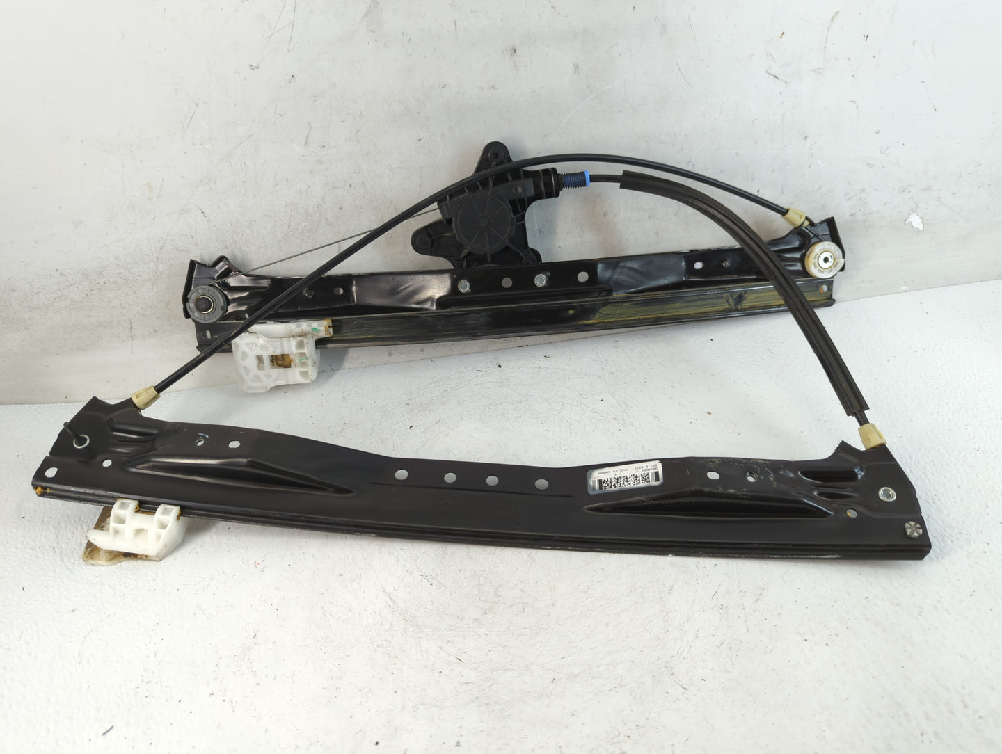 2008-2016 Chrysler Town & Country Used Window Regulator Passenger Front - Oemusedautoparts1.com
