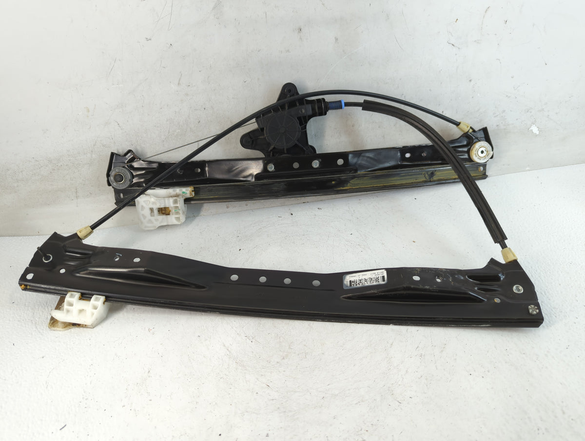 2008-2016 Chrysler Town & Country Used Window Regulator Passenger Front 815008 - Oemusedautoparts1.com