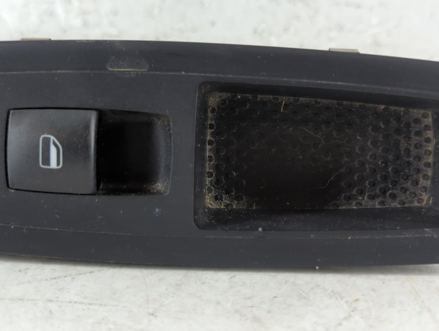 2008 Chrysler Town & Country Passenger Right Power Window Switch - Oemusedautoparts1.com