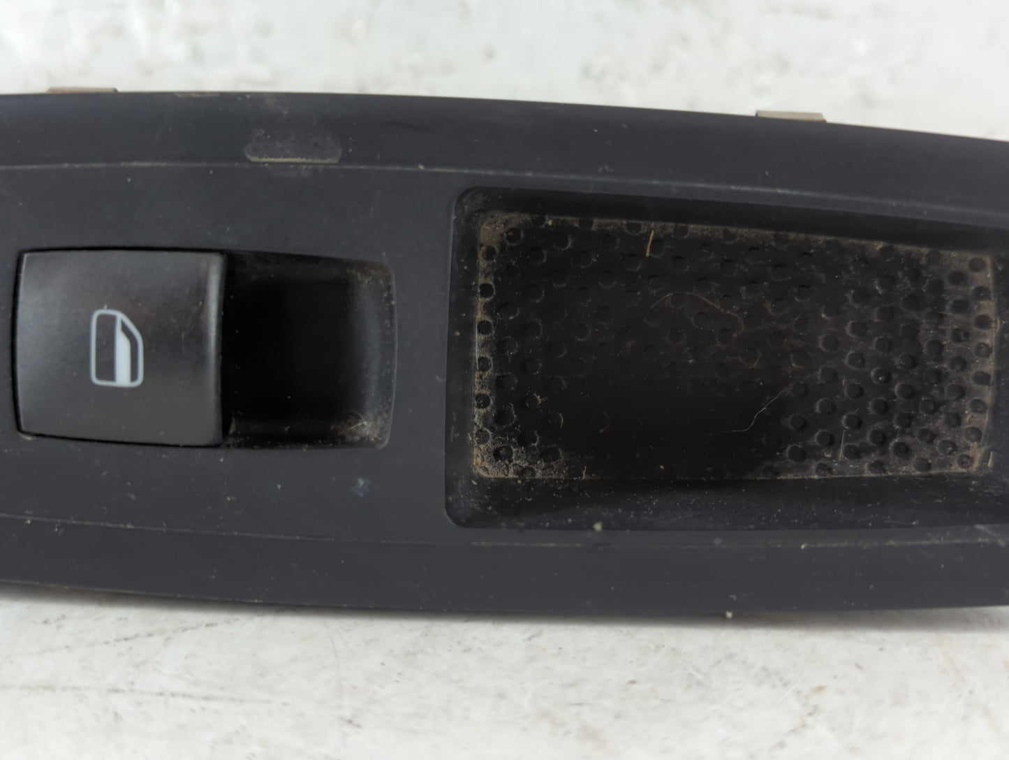 2008 Chrysler Town & Country Passenger Right Power Window Switch - Oemusedautoparts1.com