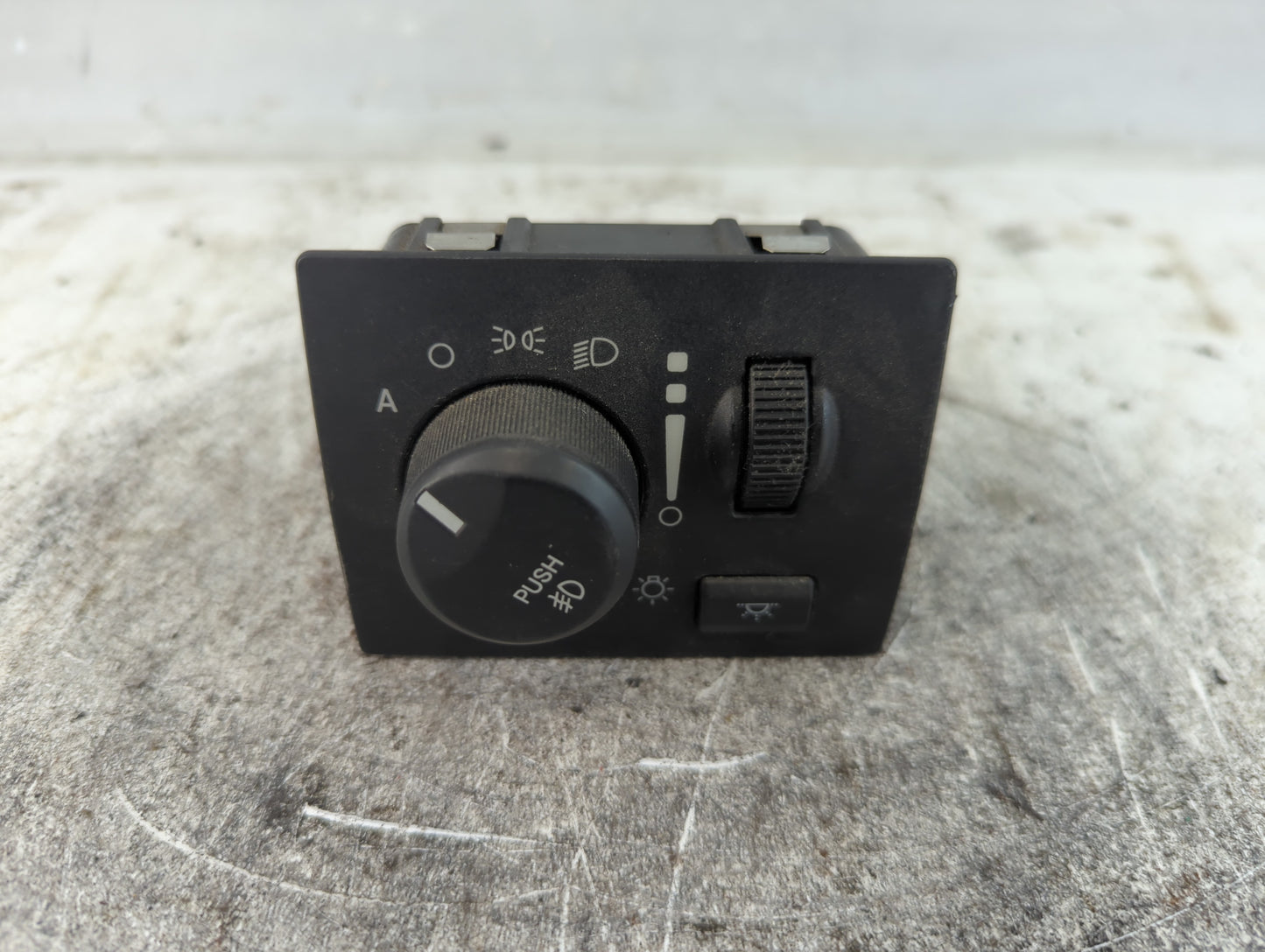 2005 Chrysler Town & Country Headlight Head Light Switch Lamp Control - Oemusedautoparts1.com