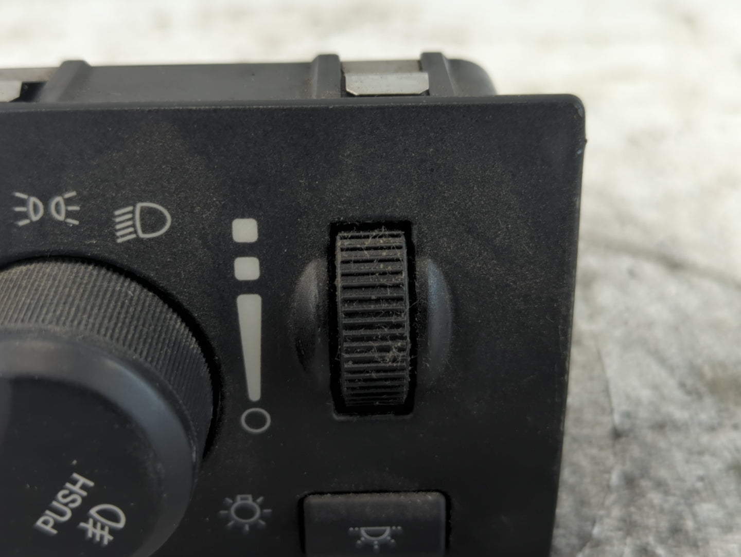 2005 Chrysler Town & Country Headlight Head Light Switch Lamp Control - Oemusedautoparts1.com