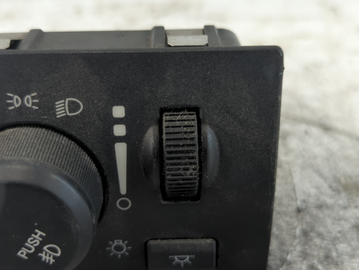 2005 Chrysler Town & Country Headlight Head Light Switch Lamp Control - Oemusedautoparts1.com