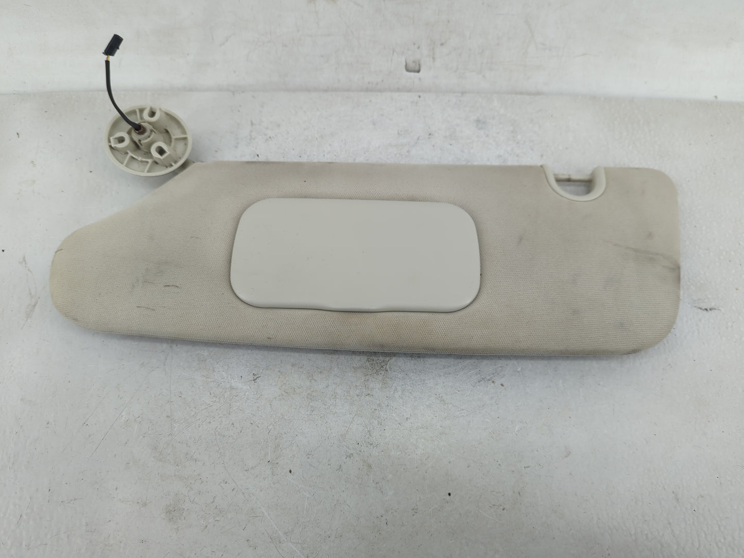 2008-2010 Chrysler Town & Country Sun Visor Shade Replacement Driver Left Mirror Fits Fits 2008 2009 2010 OEM Used Auto Part