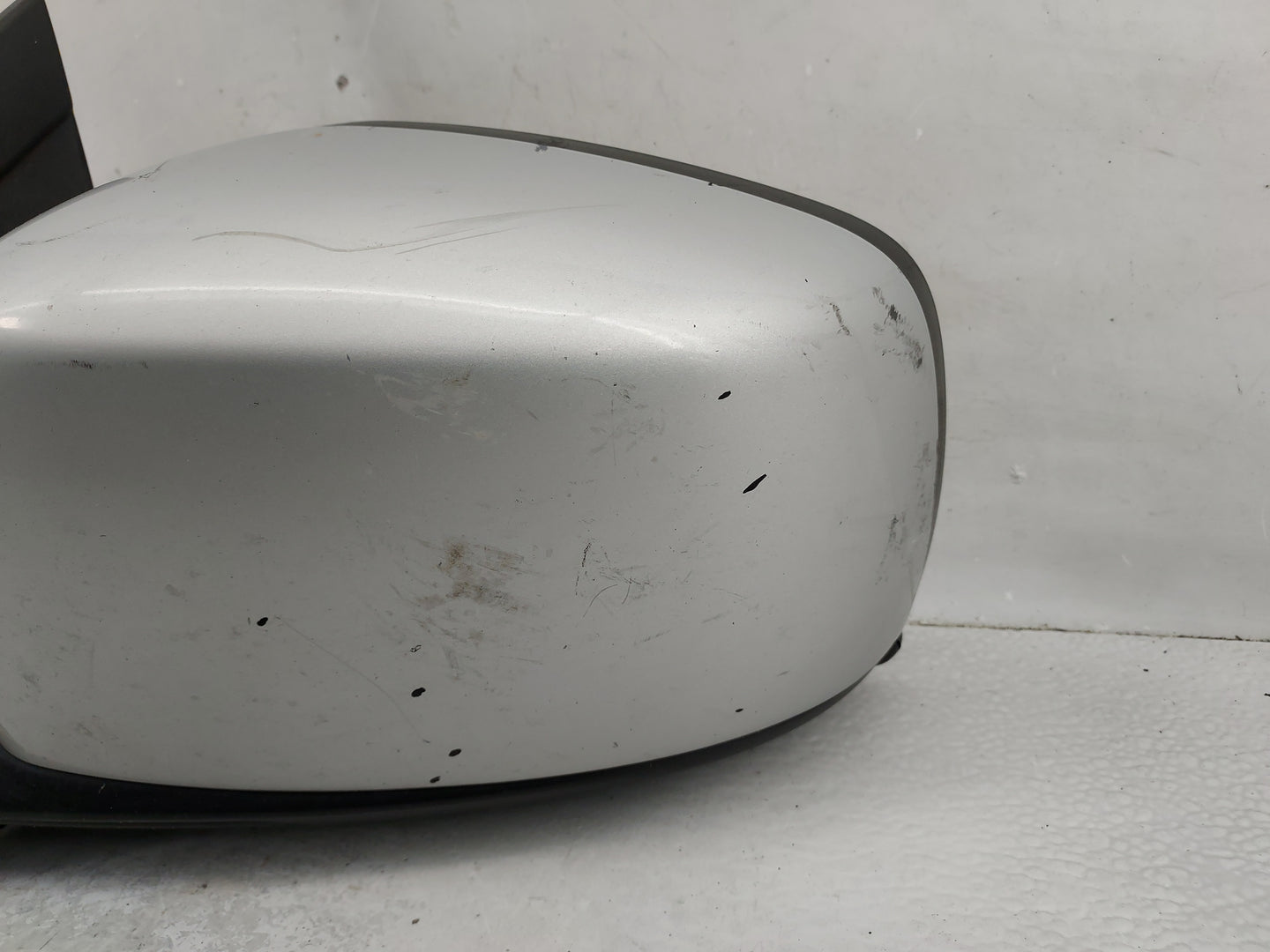 2008-2010 Chrysler Town & Country Driver Side View Mirror - Left Door Mirror OEM Used - Oemusedautoparts1.com