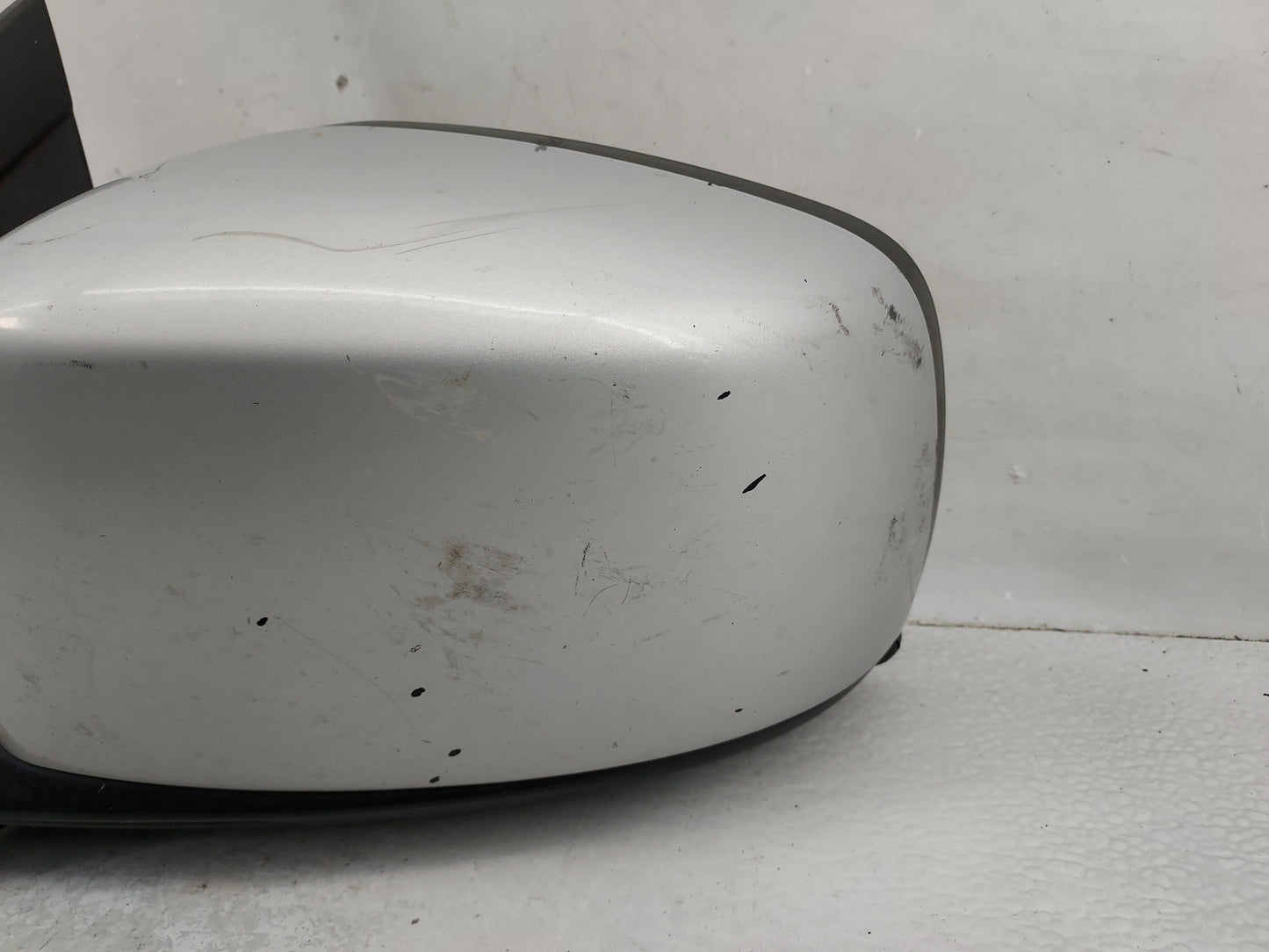 2008-2010 Chrysler Town & Country Driver Side View Mirror - Left Door Mirror OEM Used - Oemusedautoparts1.com