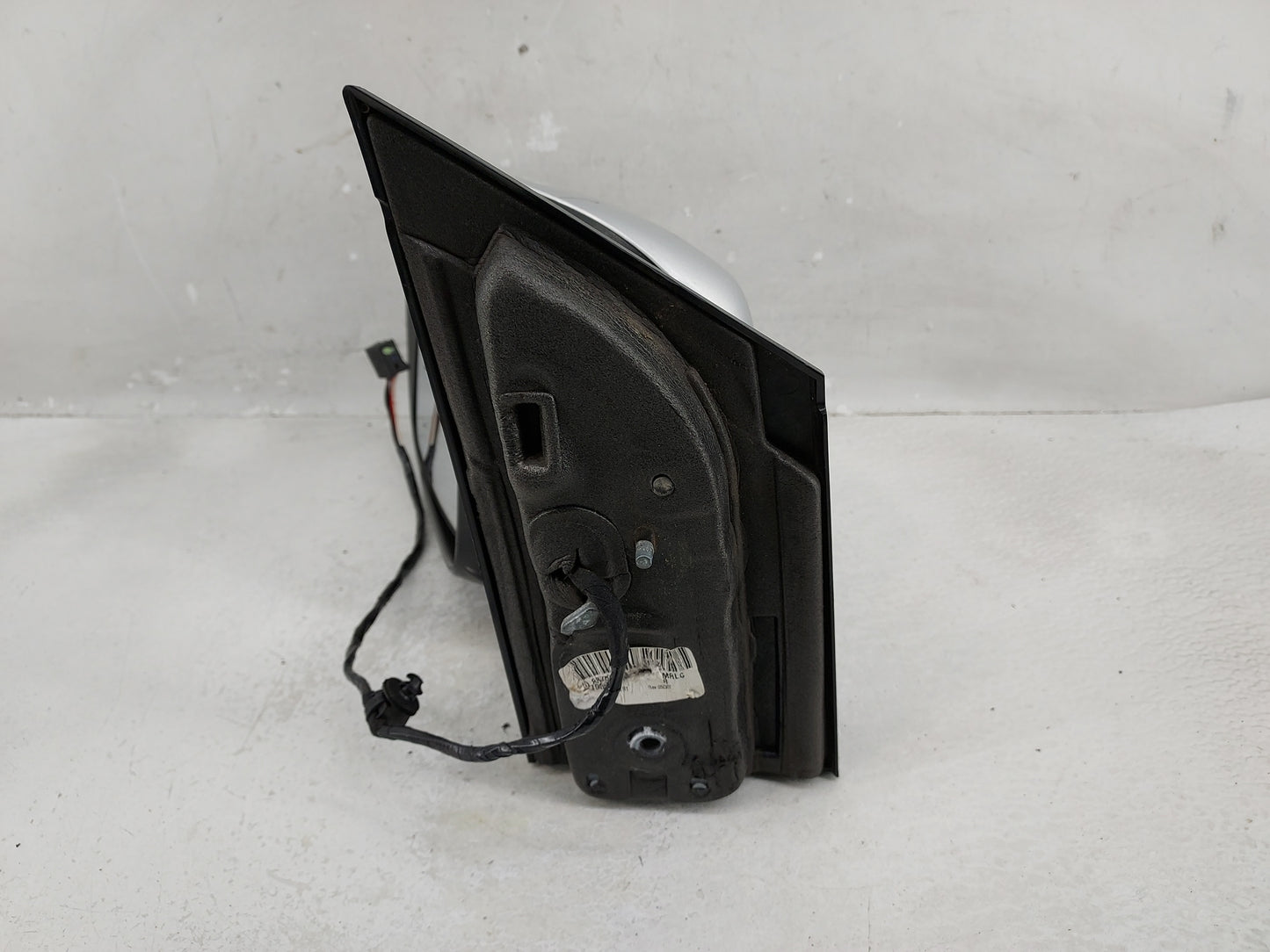 2008-2010 Chrysler Town & Country Driver Side View Mirror - Left Door Mirror OEM Used - Oemusedautoparts1.com